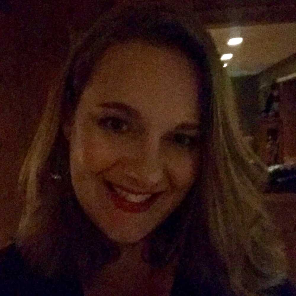 Meet your Posher, Sabrina. Bundle 2 & save 20%!